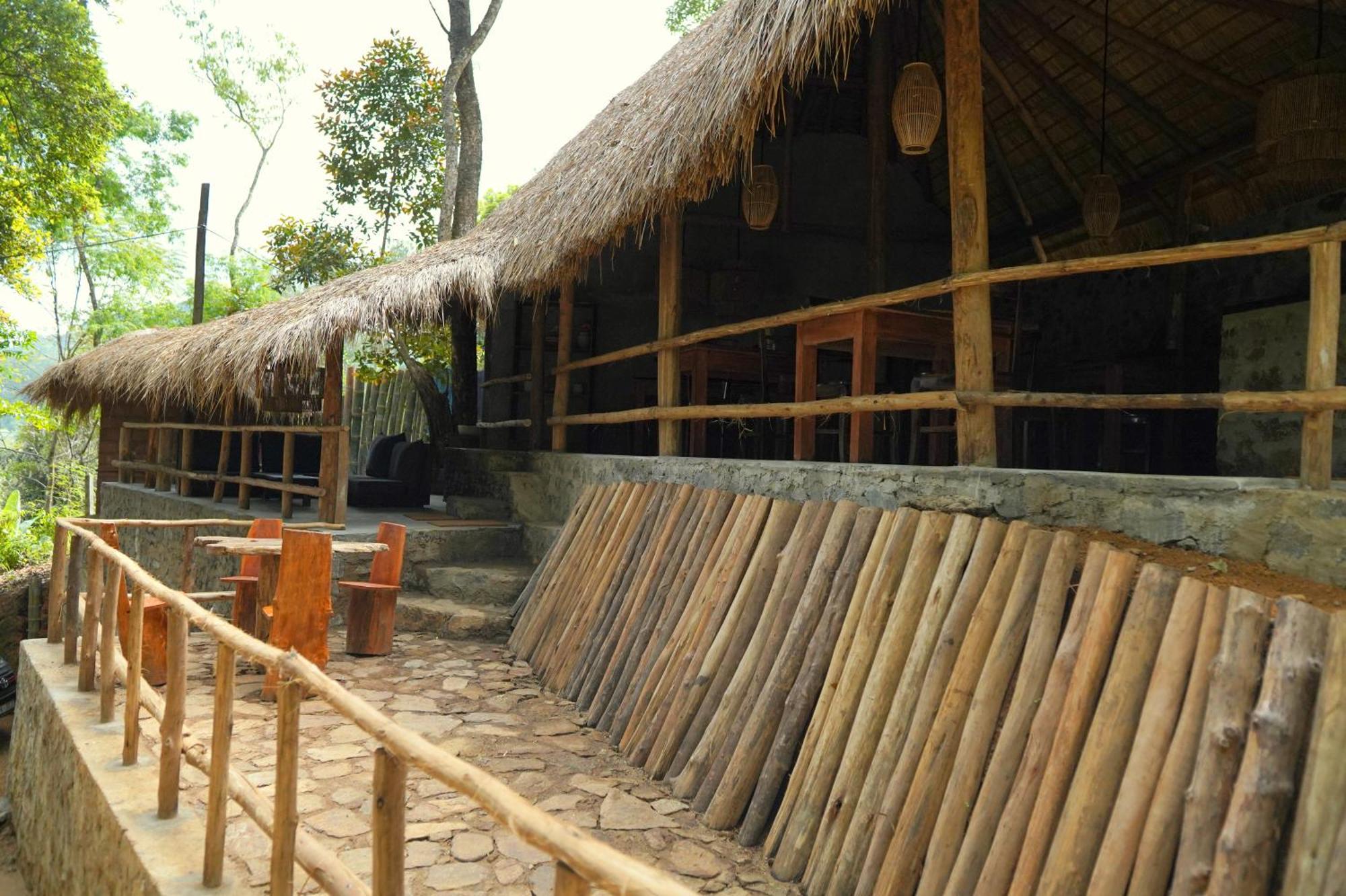 Gaga Bees Ella Hotel Luaran gambar